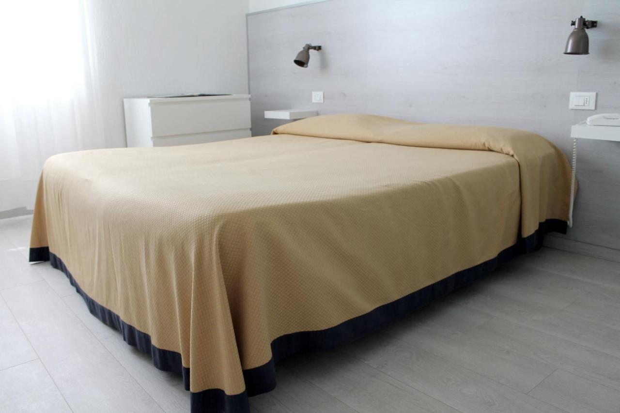 Hotel Alba Sul Mare Lido di Camaiore Habitación foto