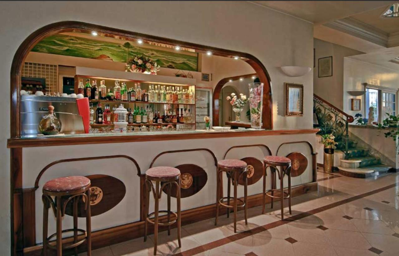 Hotel Alba Sul Mare Lido di Camaiore Exterior foto