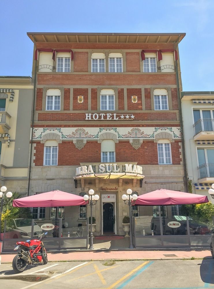 Hotel Alba Sul Mare Lido di Camaiore Exterior foto